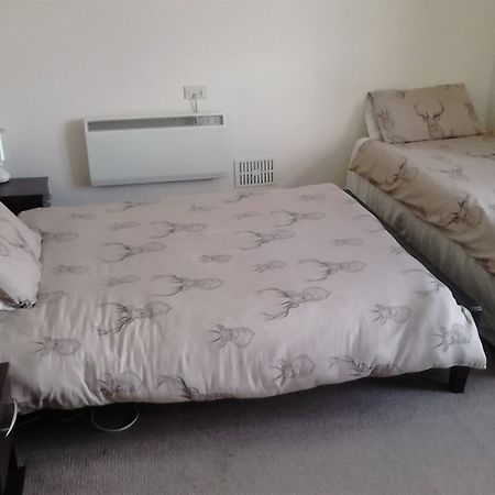 The Rose & Crown Hotel Bulford Екстериор снимка