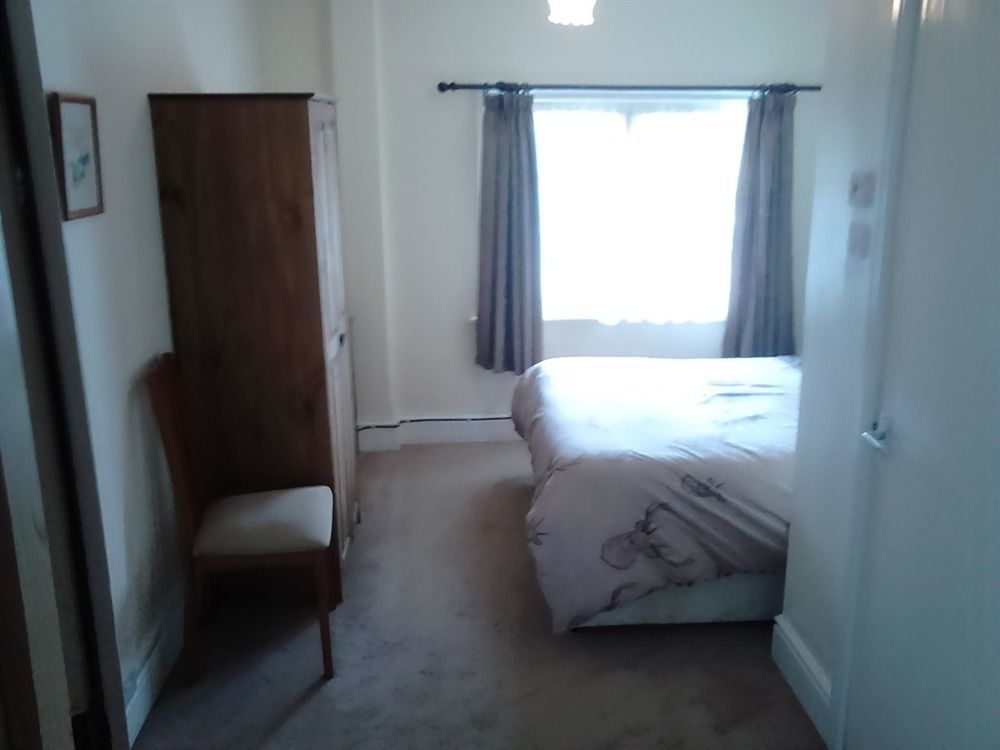 The Rose & Crown Hotel Bulford Екстериор снимка