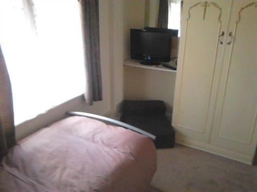 The Rose & Crown Hotel Bulford Екстериор снимка