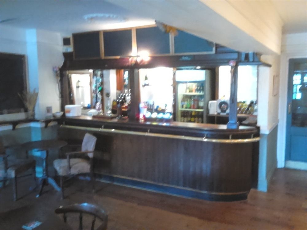 The Rose & Crown Hotel Bulford Екстериор снимка